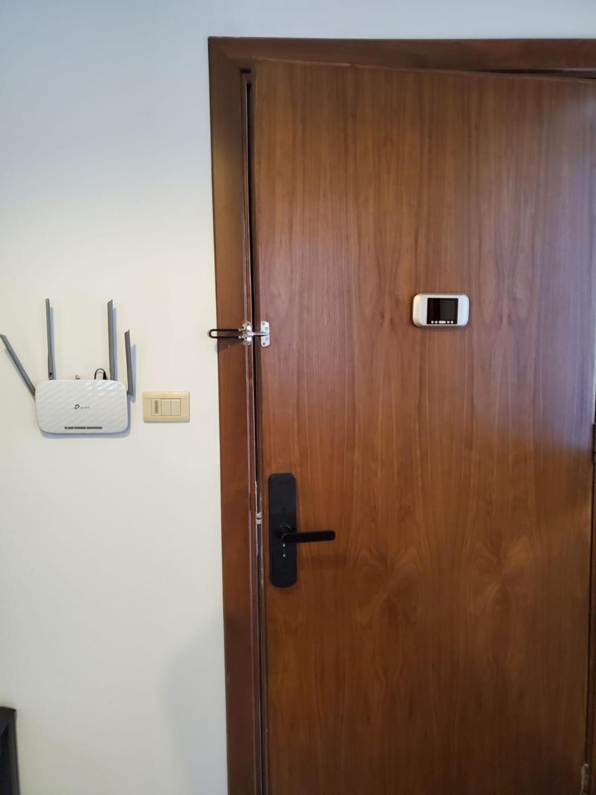 Weibdeh Heights Hotel Suites Ammán Kültér fotó