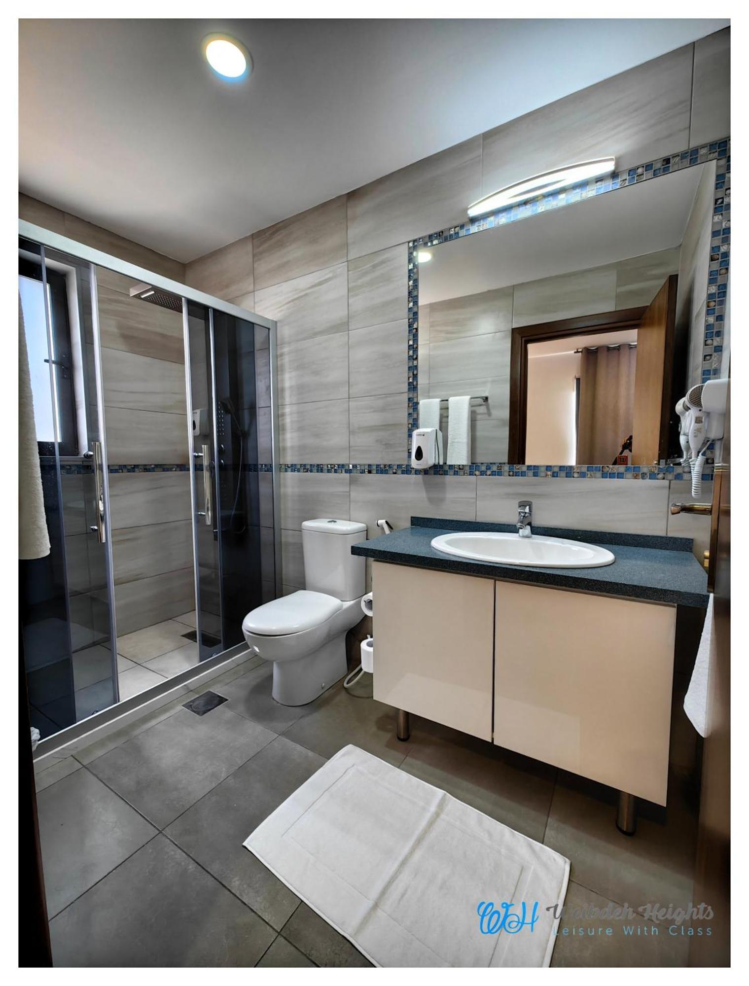 Weibdeh Heights Hotel Suites Ammán Kültér fotó