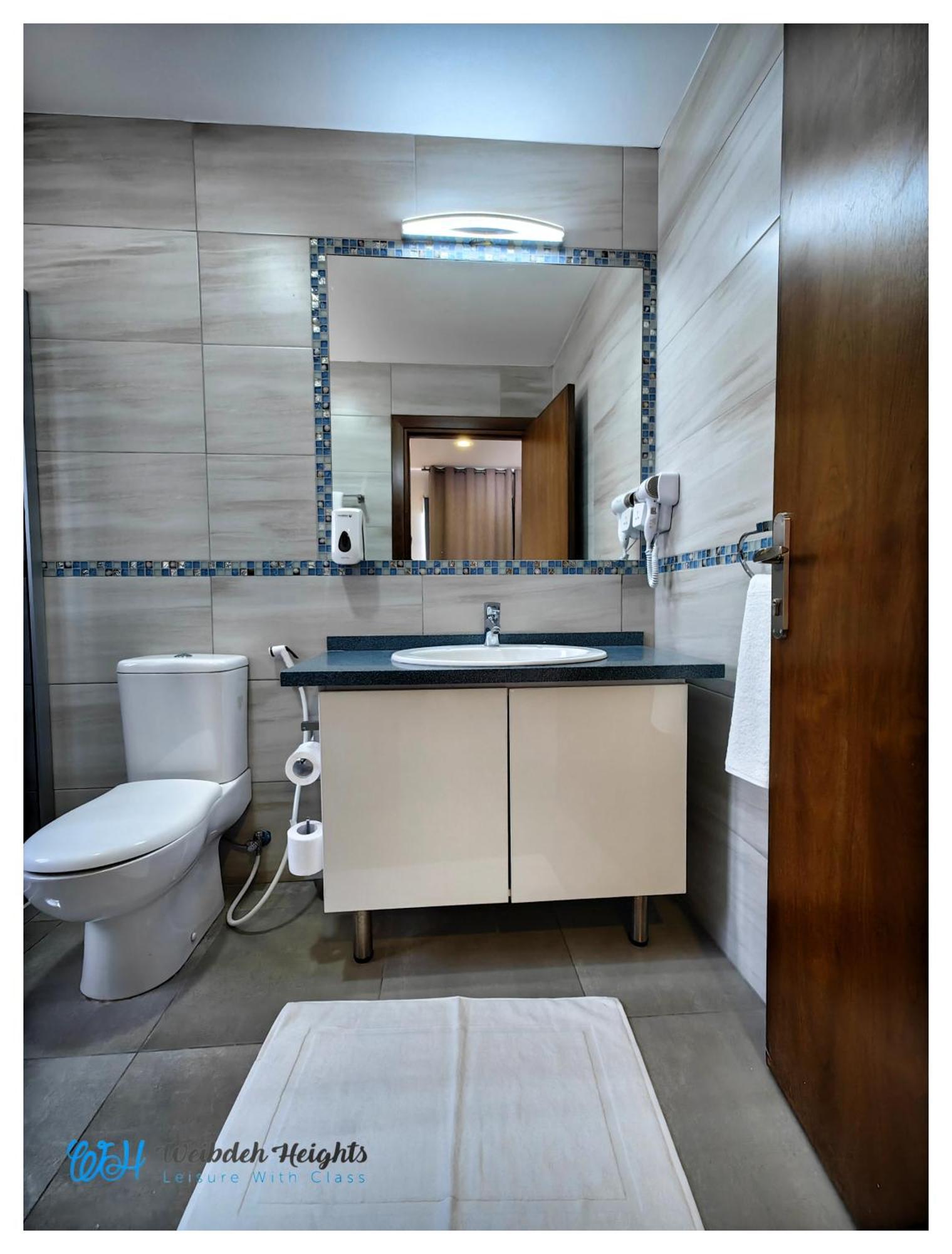 Weibdeh Heights Hotel Suites Ammán Kültér fotó